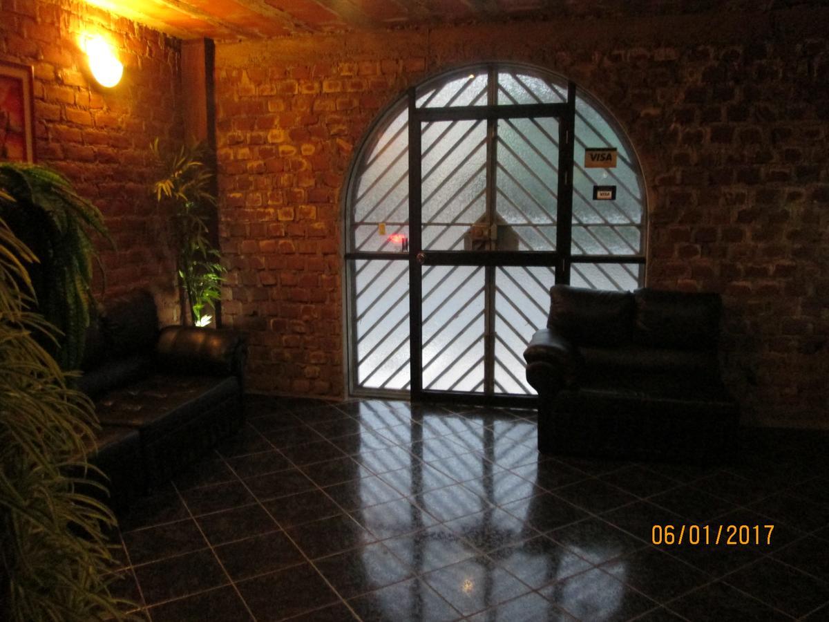 Hostal Caprichos Huacho Eksteriør billede
