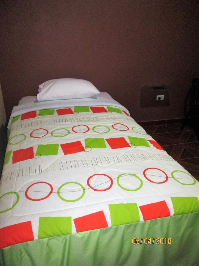 Hostal Caprichos Huacho Eksteriør billede