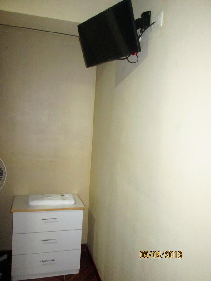 Hostal Caprichos Huacho Eksteriør billede