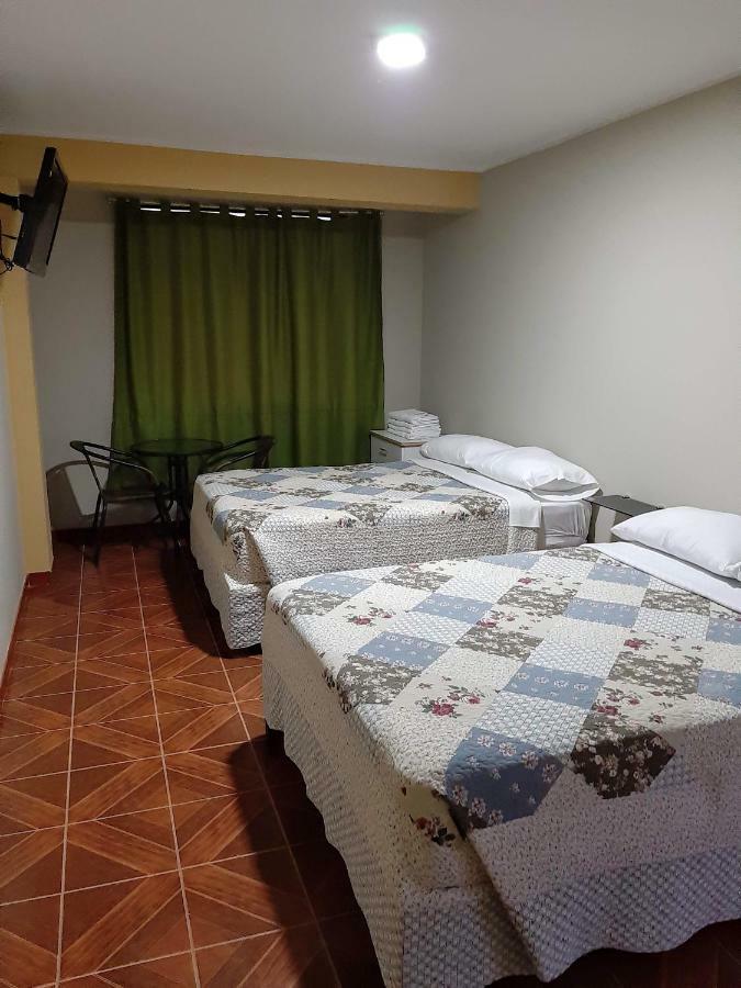 Hostal Caprichos Huacho Eksteriør billede